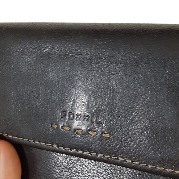 Fossil Trifold Wallet Black Genuine Leather Fold Over Travel Wallet Card Case - Picture 4 of 9